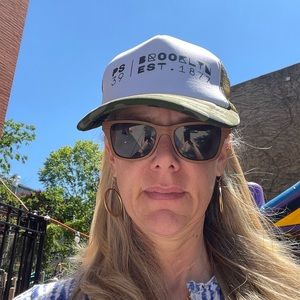 Meet your Posher, Anne